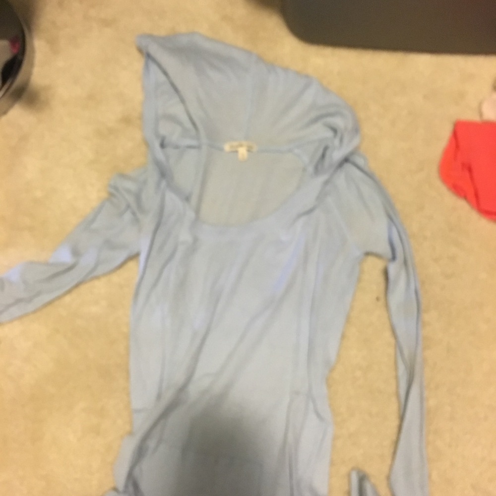Shirts - Picture 3 of 8